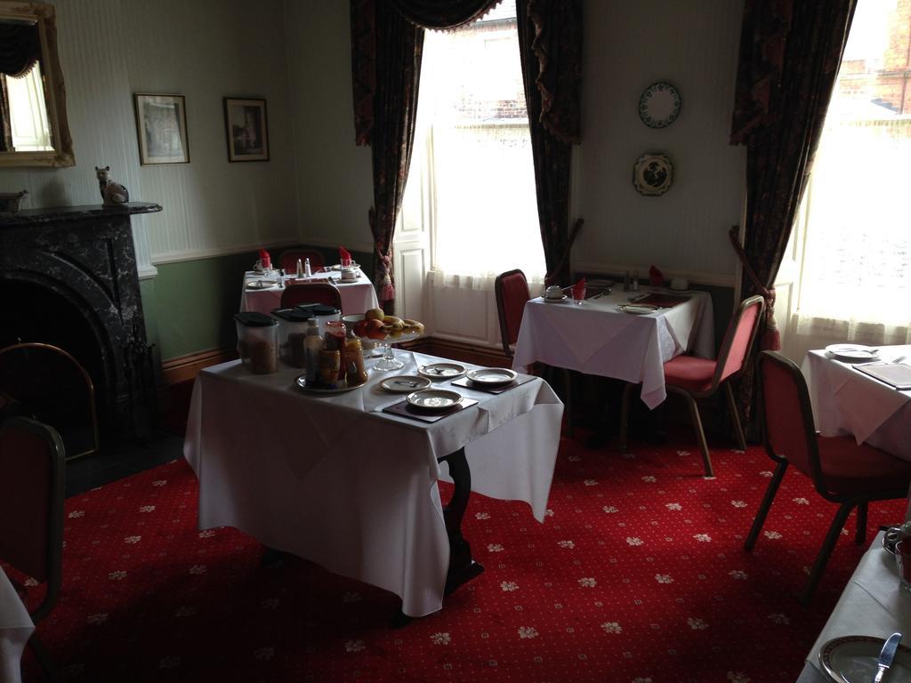 Kirkgate House Hotel Thirsk Exterior photo